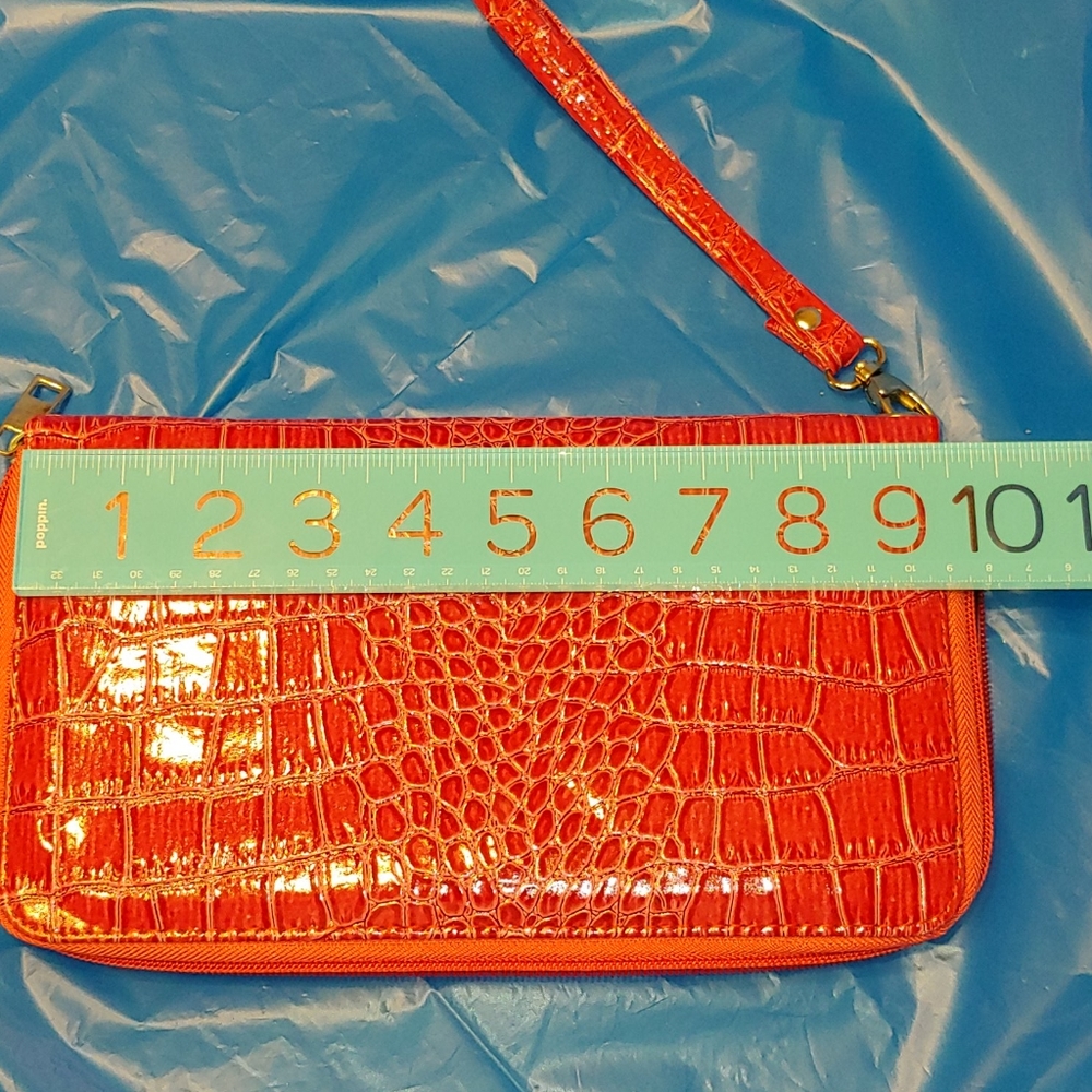 Wristlet - Picture 6 of 10